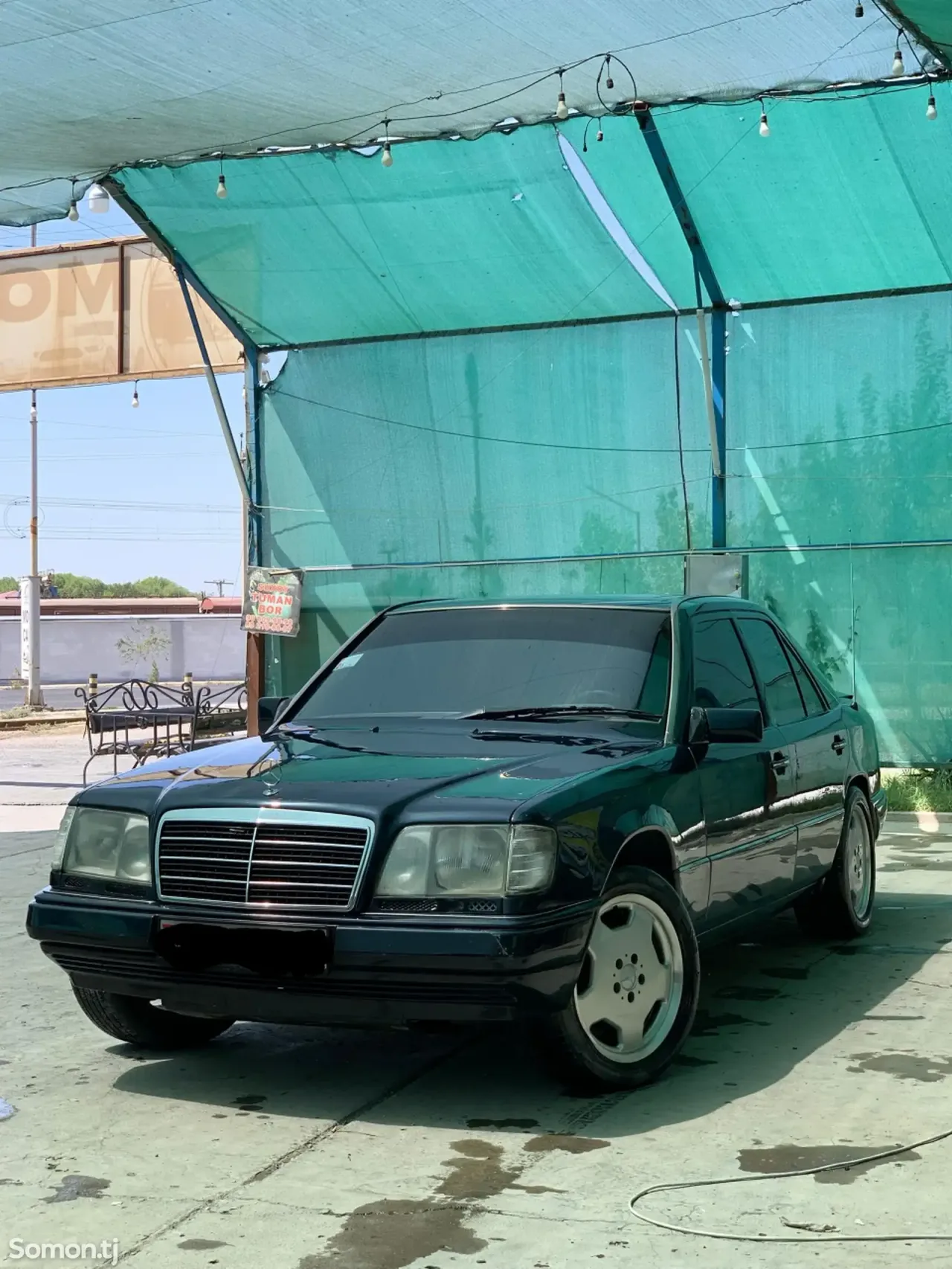 Mercedes-Benz W124 1994 · 2.0 MT