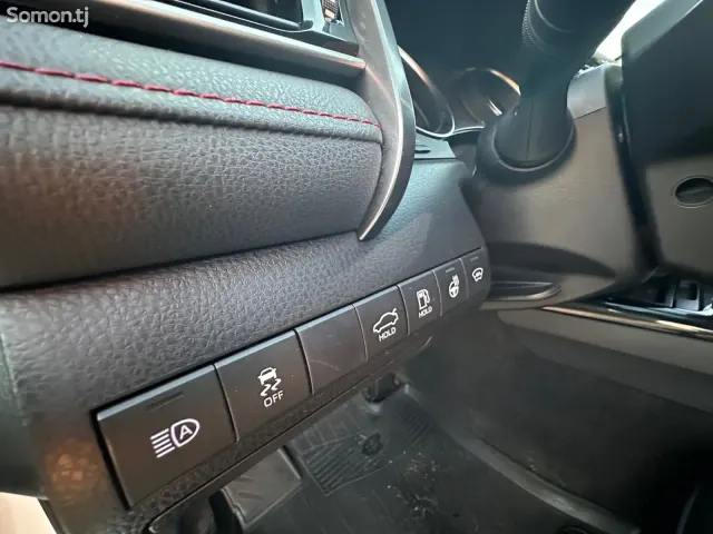 Toyota Camry 2020 · 2.5 AT