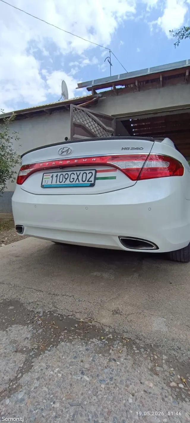 Hyundai Grandeur 2011 · 2.4 AT