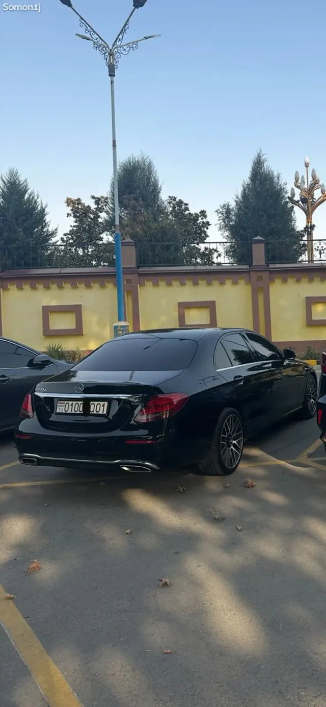 Mercedes-Benz E class 2018 · 2.0 AT