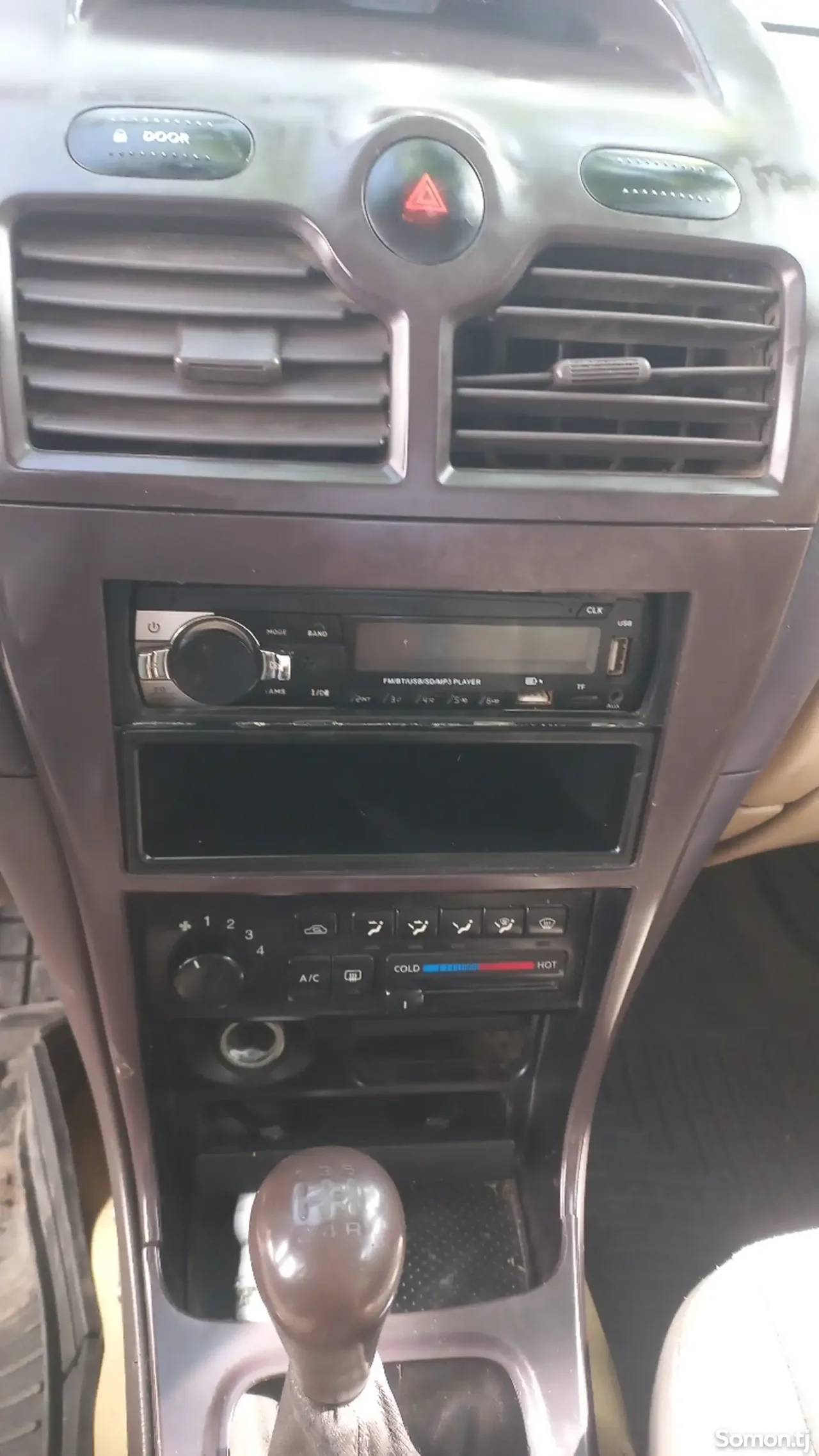 Nissan Sunny 2007 · 1.6 MT