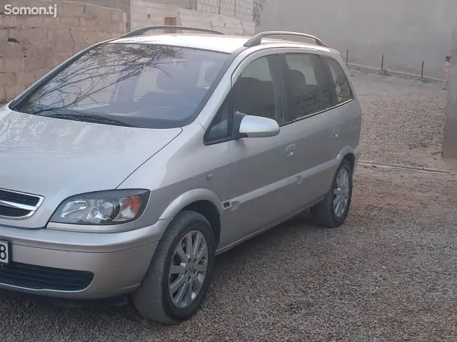 Opel Zafira 2006 · 1.8 MT