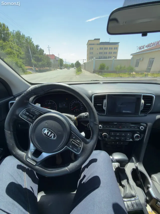 Kia Sportage 2016 · 2.0 AT