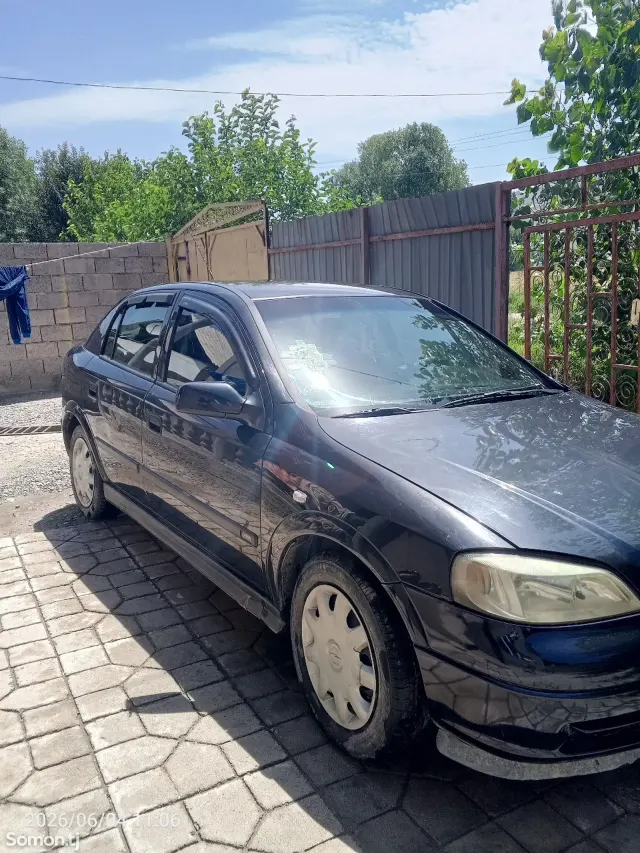 Opel Astra G 1998 · 1.6 MT