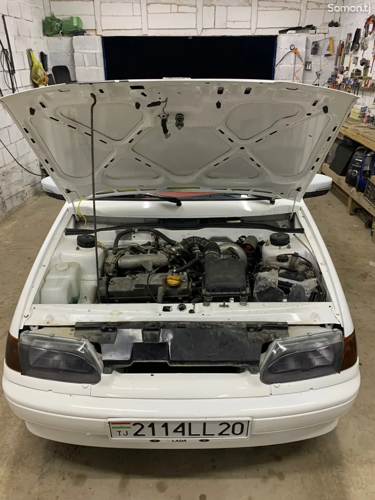Lada (ВАЗ) 2114 2005 · 1.6 MT