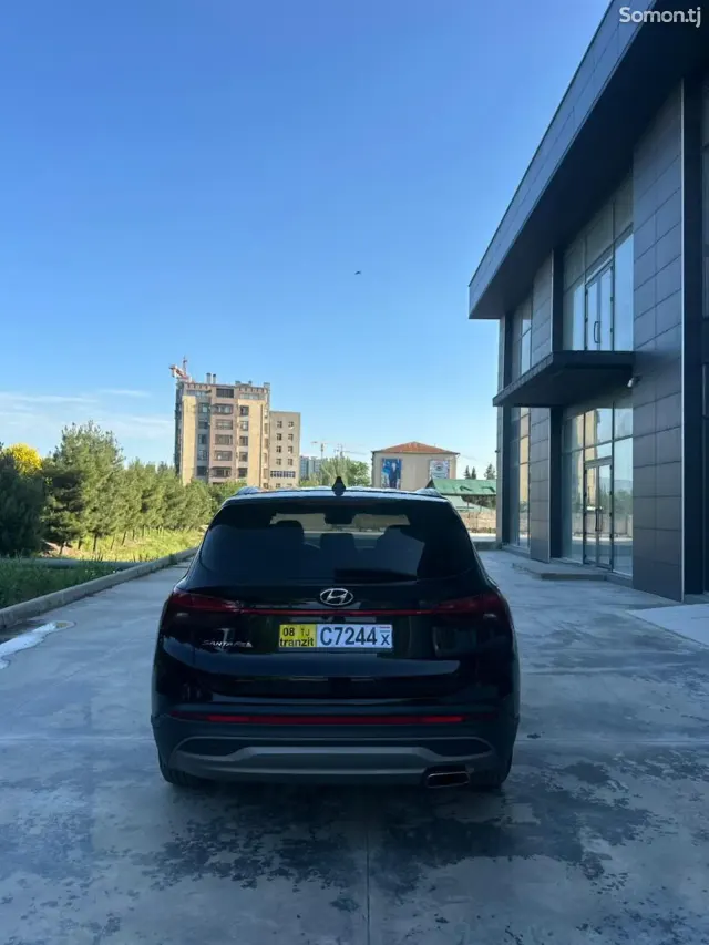 Hyundai Santa Fe 2022 · 2.5 AT