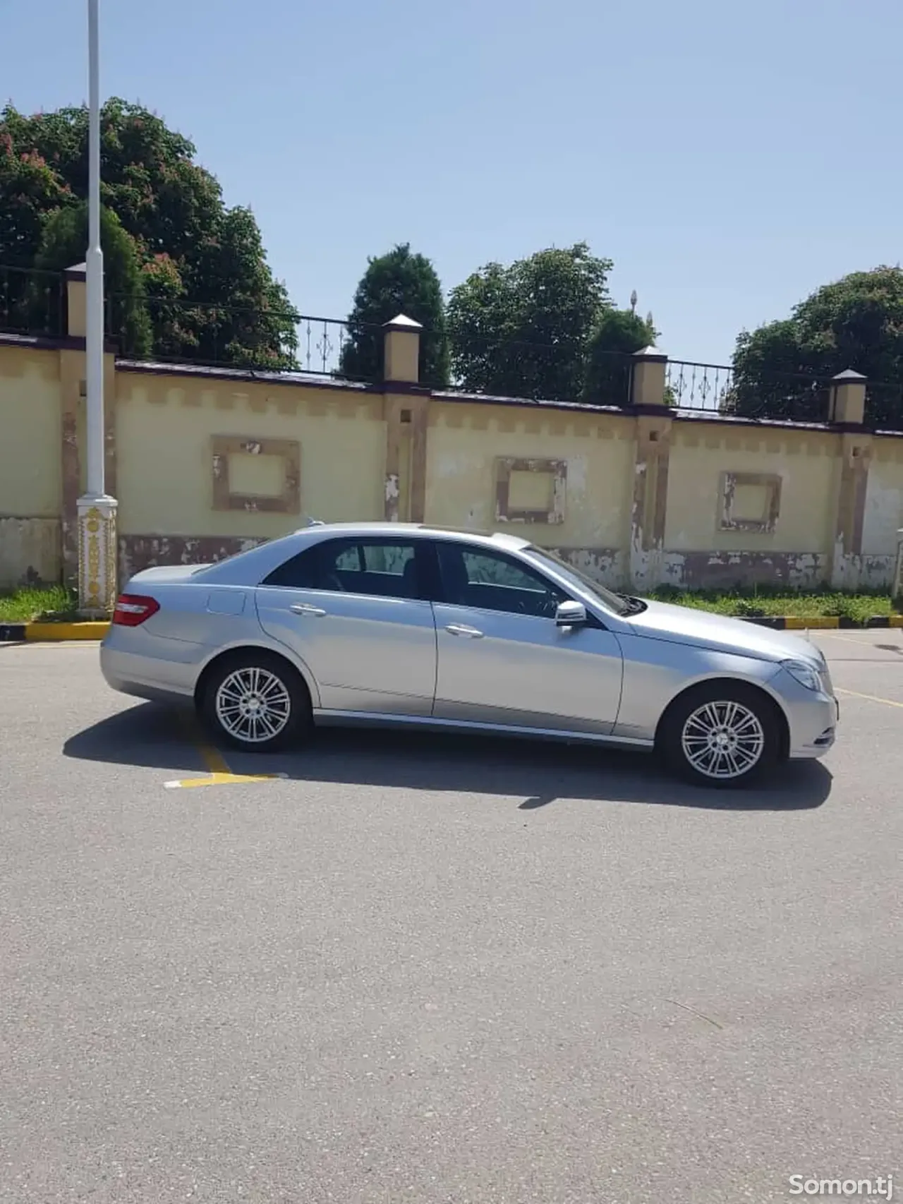 Mercedes-Benz E class 2011 · 3.0 AT