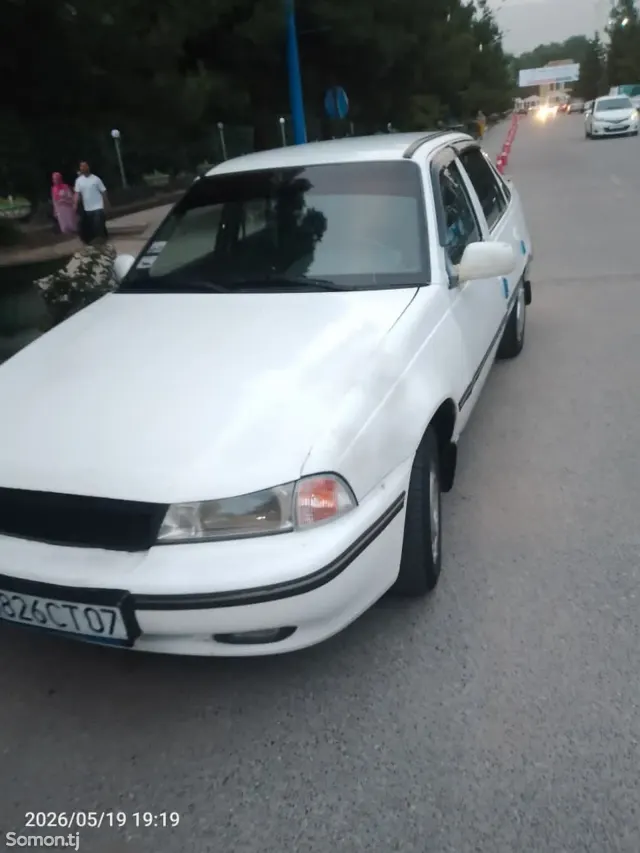 Daewoo Nexia 1995 · 1.6 CVT