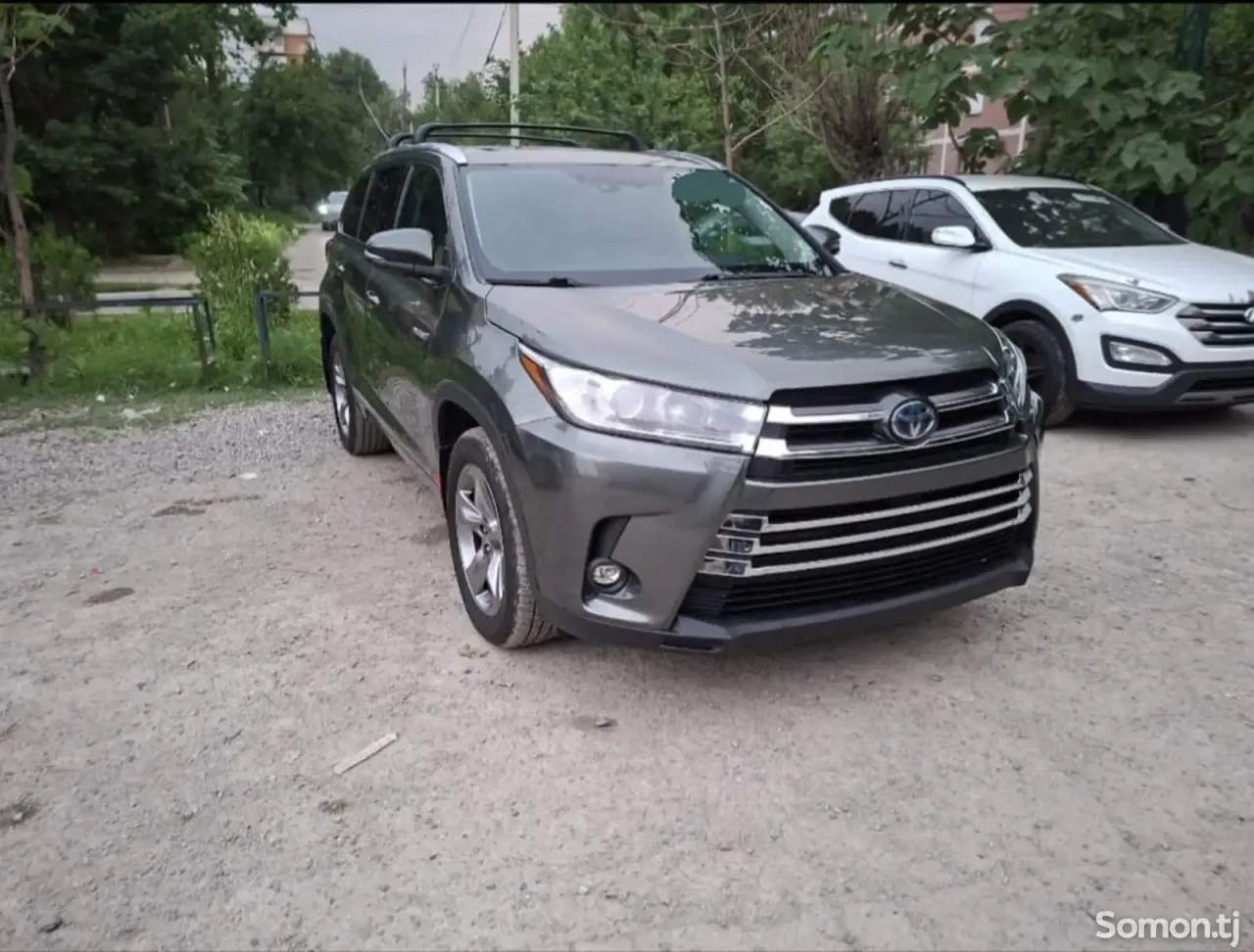 Toyota Highlander 2016 · 3.5 AT