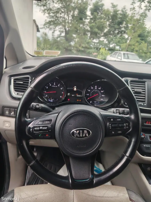 Kia Sedona 2014 · 3.3 AT
