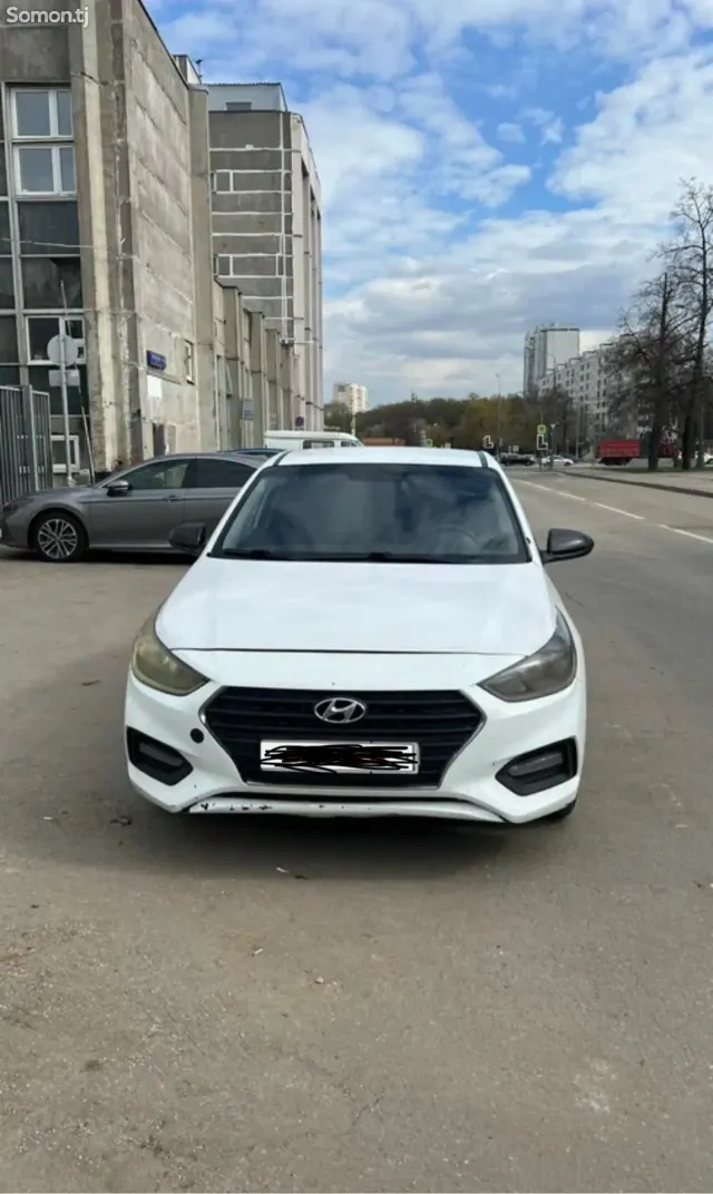 Hyundai Solaris 2018 · 1.8 AT