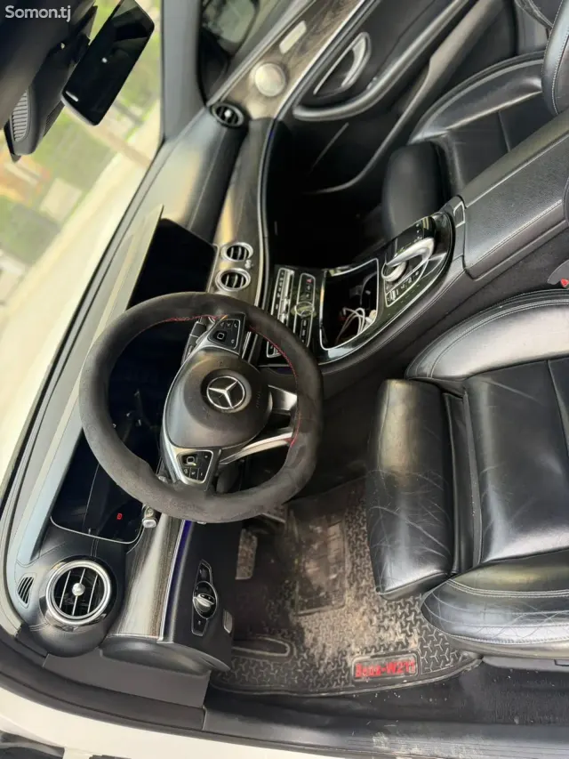 Mercedes-Benz E class 2018 · 2.2 AT