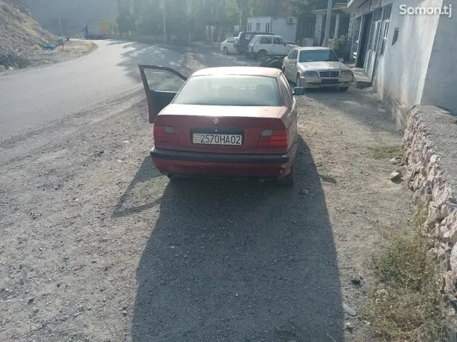 BMW 3 series 1995 · 1.8 MT