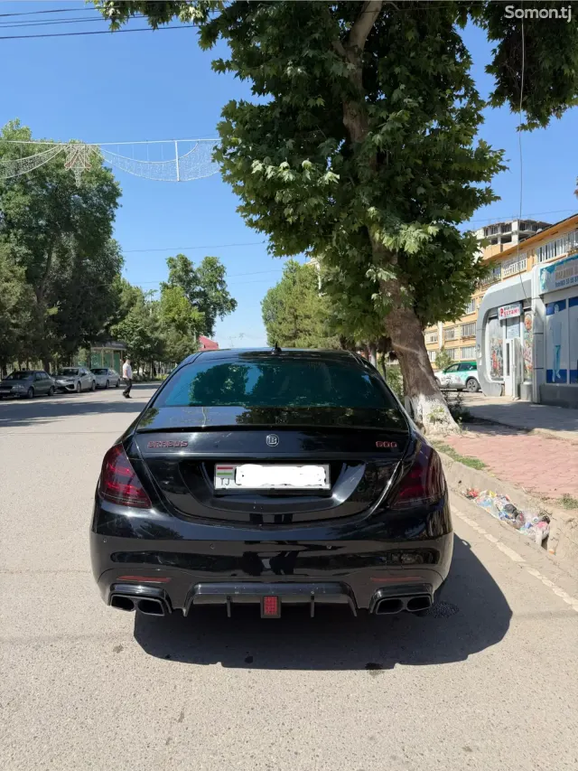 Mercedes-Benz S class 2015 · 5.5 AT