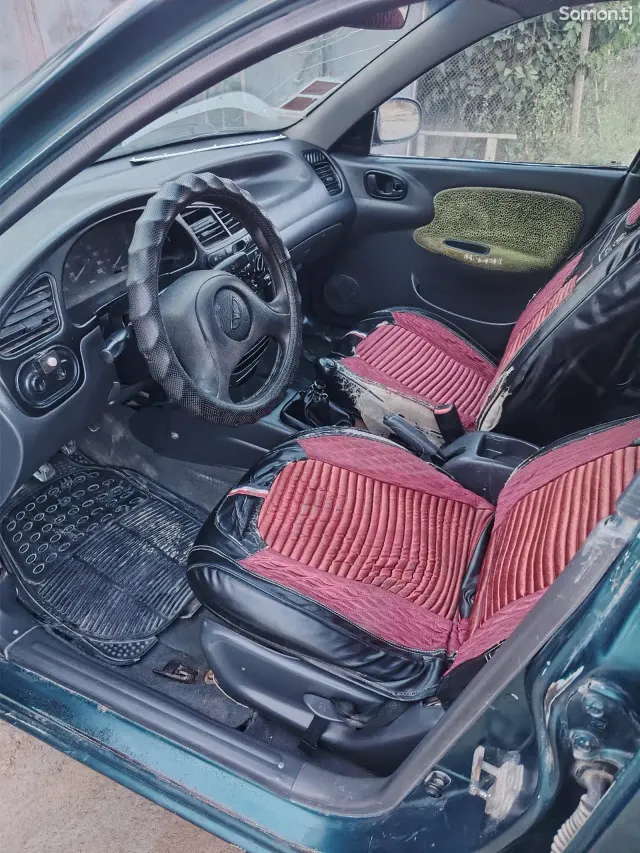 Daewoo Lanos 1997 · 1.6 MT