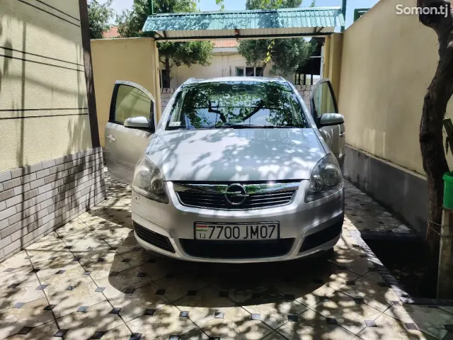 Opel Zafira 2007 · 2.2 AT