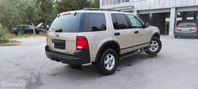 Ford Explorer 2005 · 4.0 AT