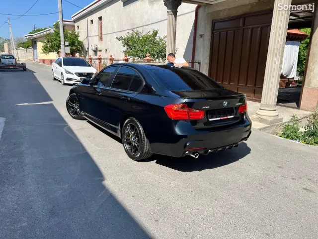 BMW 3 series 2015 · 2.0 AT