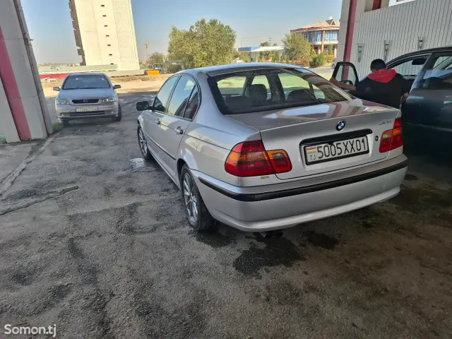 BMW 3 series 2002 · 2.0 AT