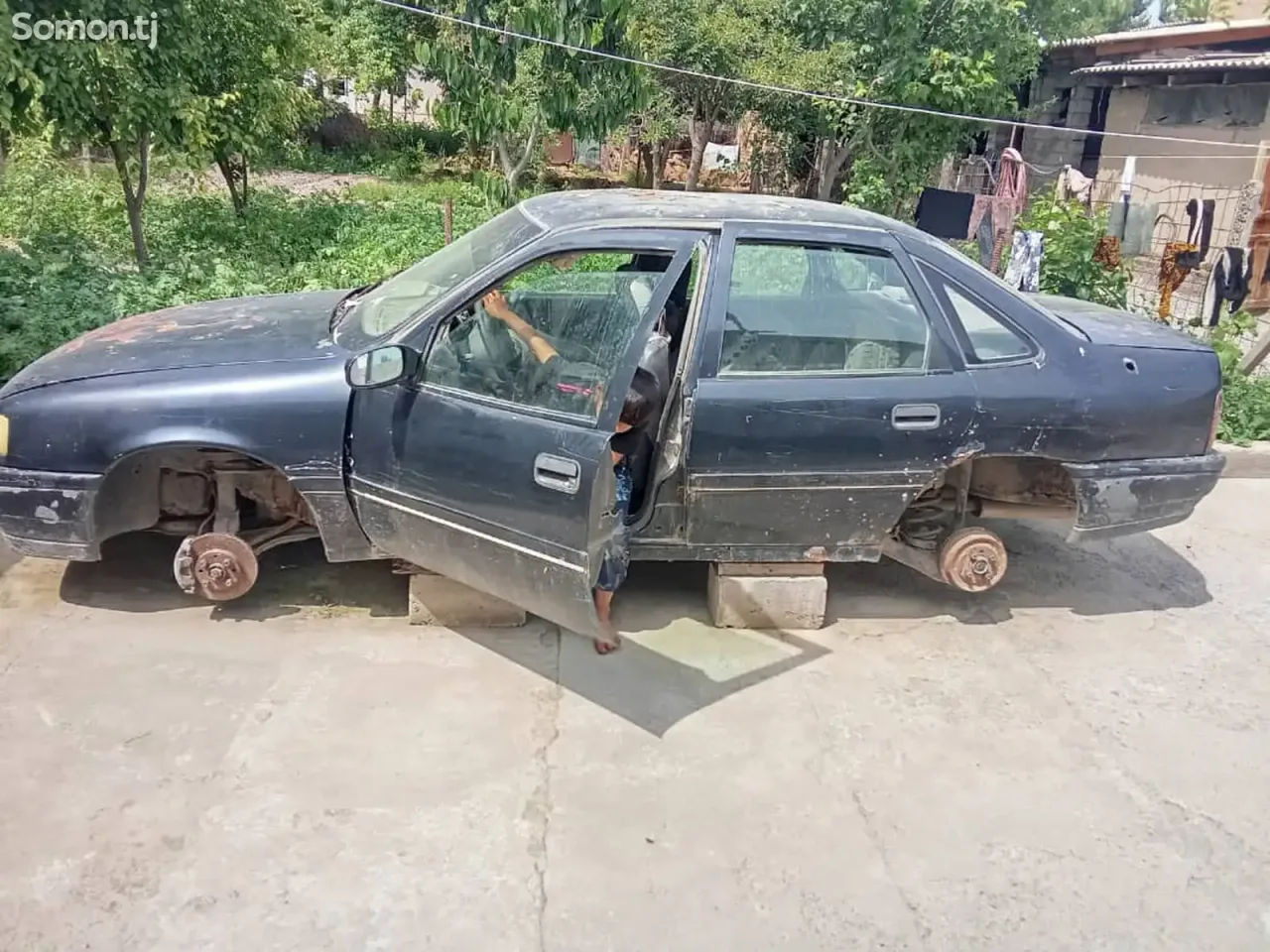 Opel Vectra A 1994 · 1.6 AT