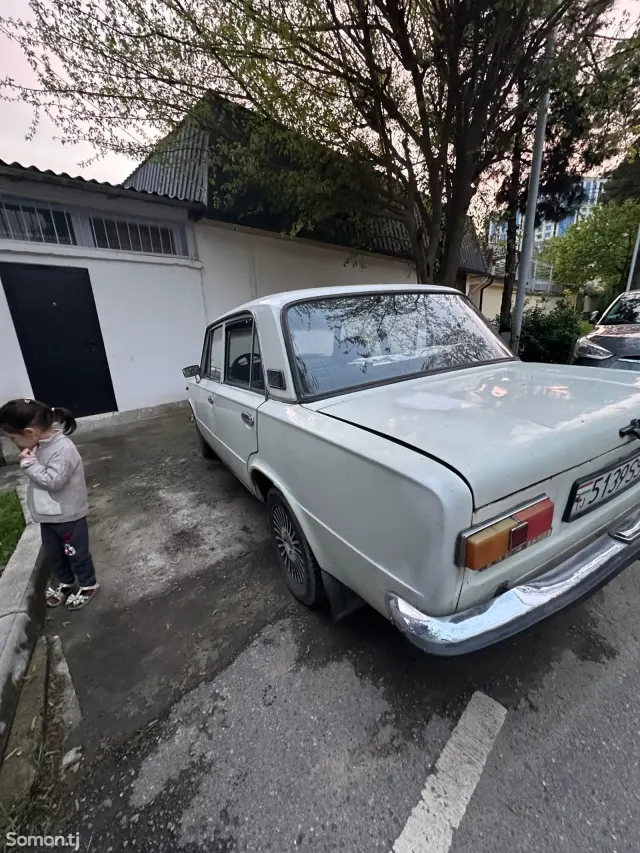 Lada (ВАЗ) 2113 1984 · 1.3 MT