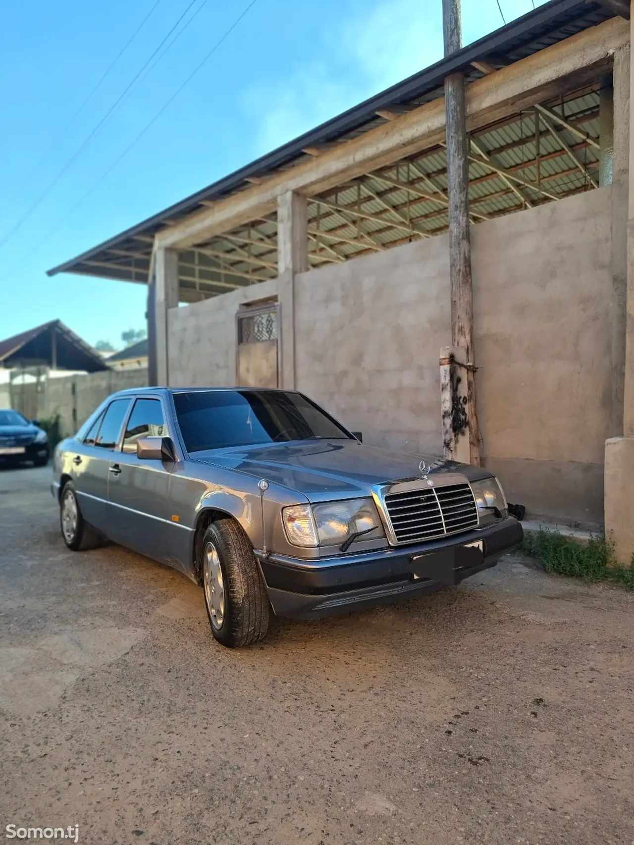 Mercedes-Benz W124 1994 · 2.0 MT