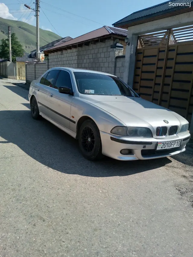 BMW 5 series 1999 · 2.8 AT