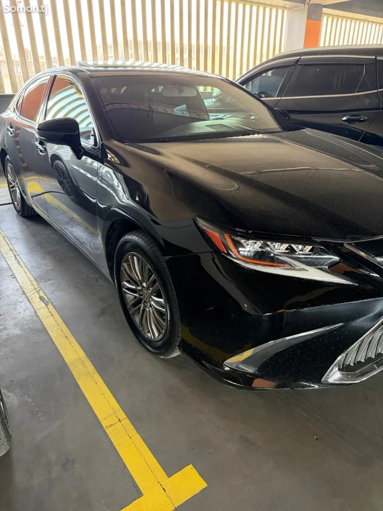 Lexus ES series 2014 · 3.5 AT