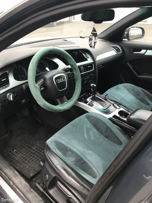 Audi A4 2011 · 2.0 AT