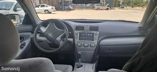 Toyota Camry 2010 · 2.5 AT