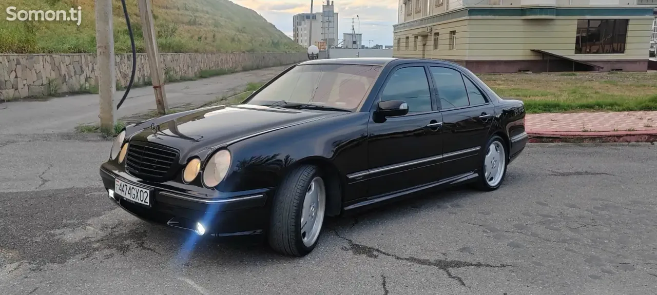 Mercedes-Benz E class 2002 · 2.8 AT