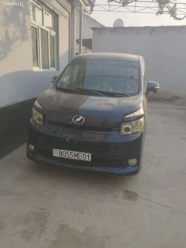 Toyota Voxy 2008 · 2.0 AT