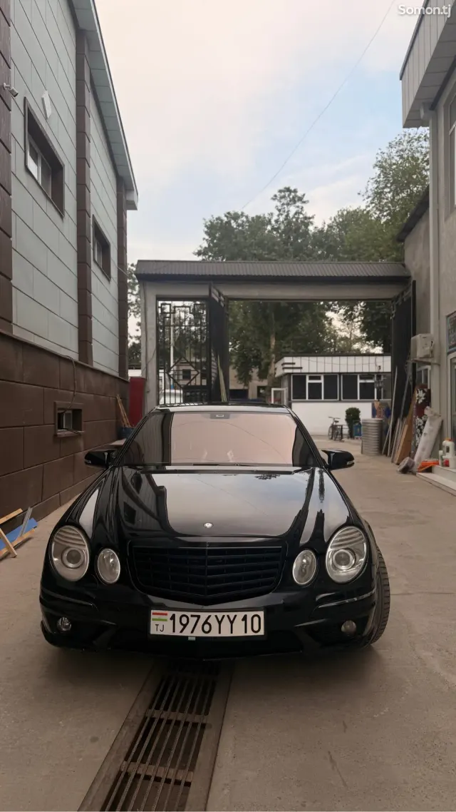 Mercedes-Benz E class 2009 · 3.5 AT