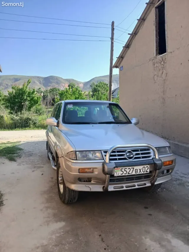 Ssang Yong Musso 1994 · 2.2 MT