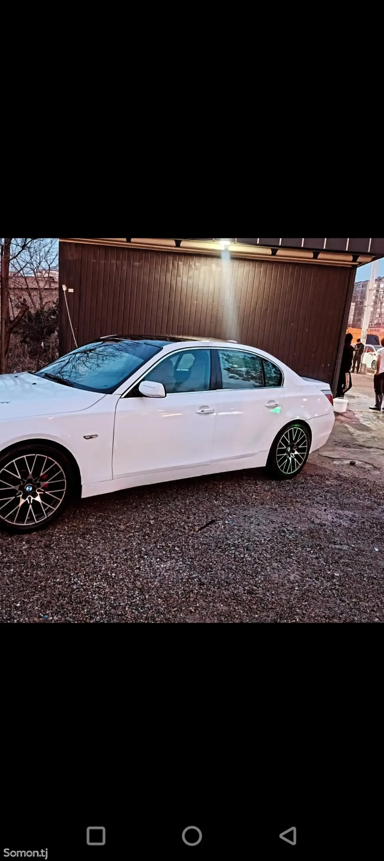 BMW M5 2005 · 2.2 AT