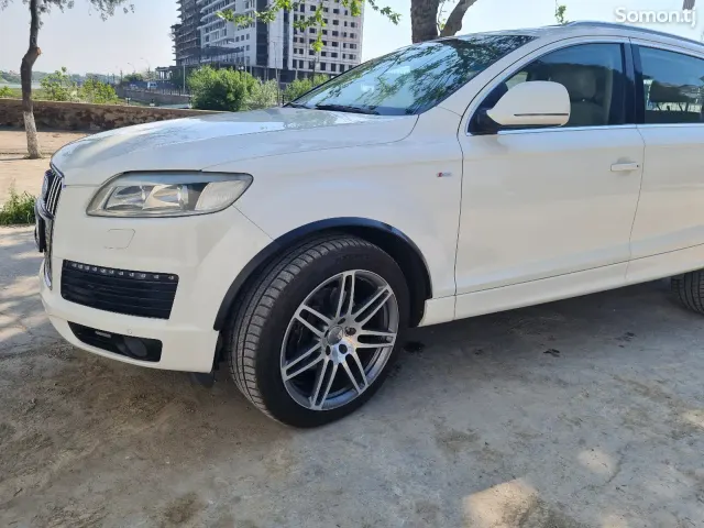 Audi Q7 2009 · 3.0 AT
