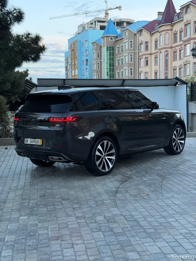 Land Rover Range Rover Sport 2024 · 3.0 AT