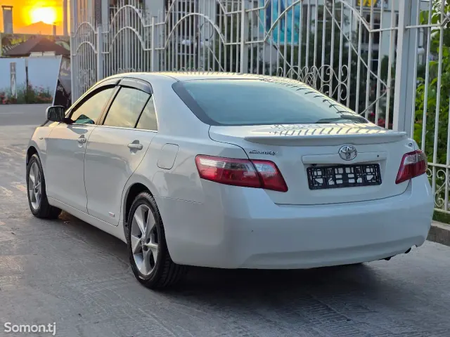 Toyota Camry 2007 · 2.4 AT