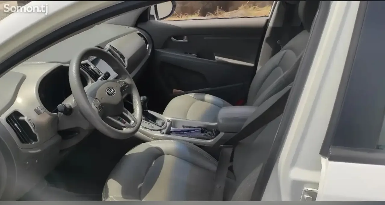 Kia Sportage 2015 · 2.0 AT
