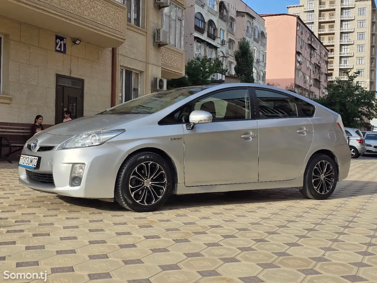 Toyota Prius 2011 · 1.8 CVT