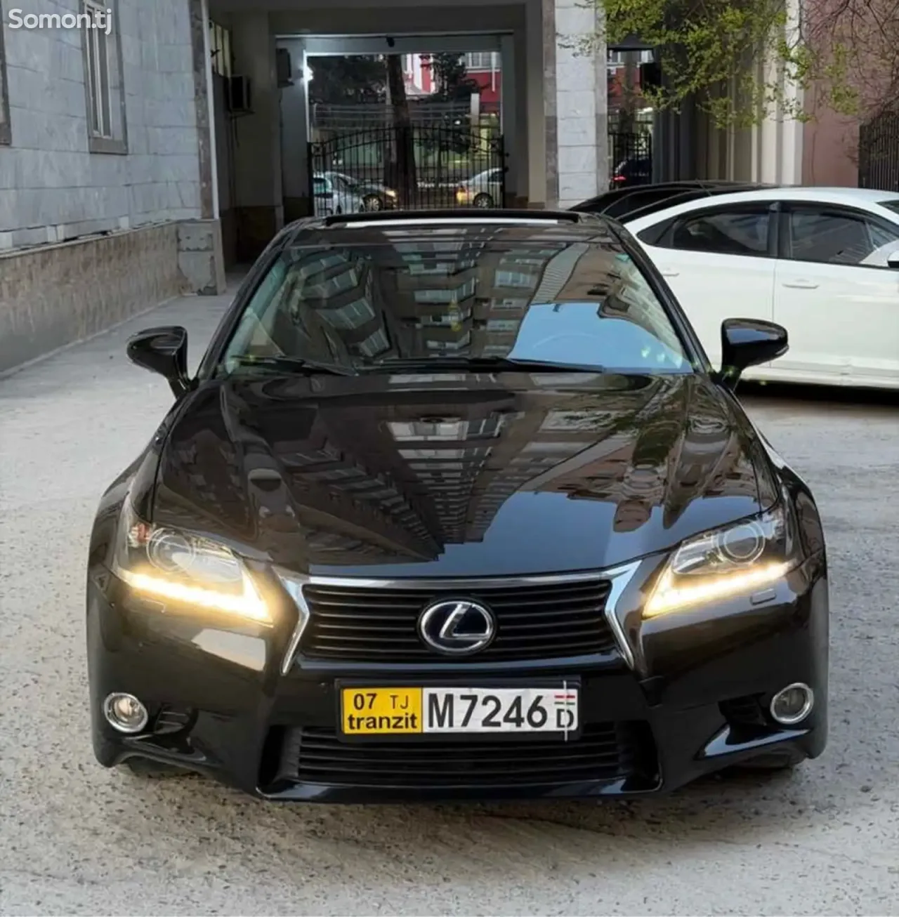 Lexus GS series 2013 · 4.5 AT