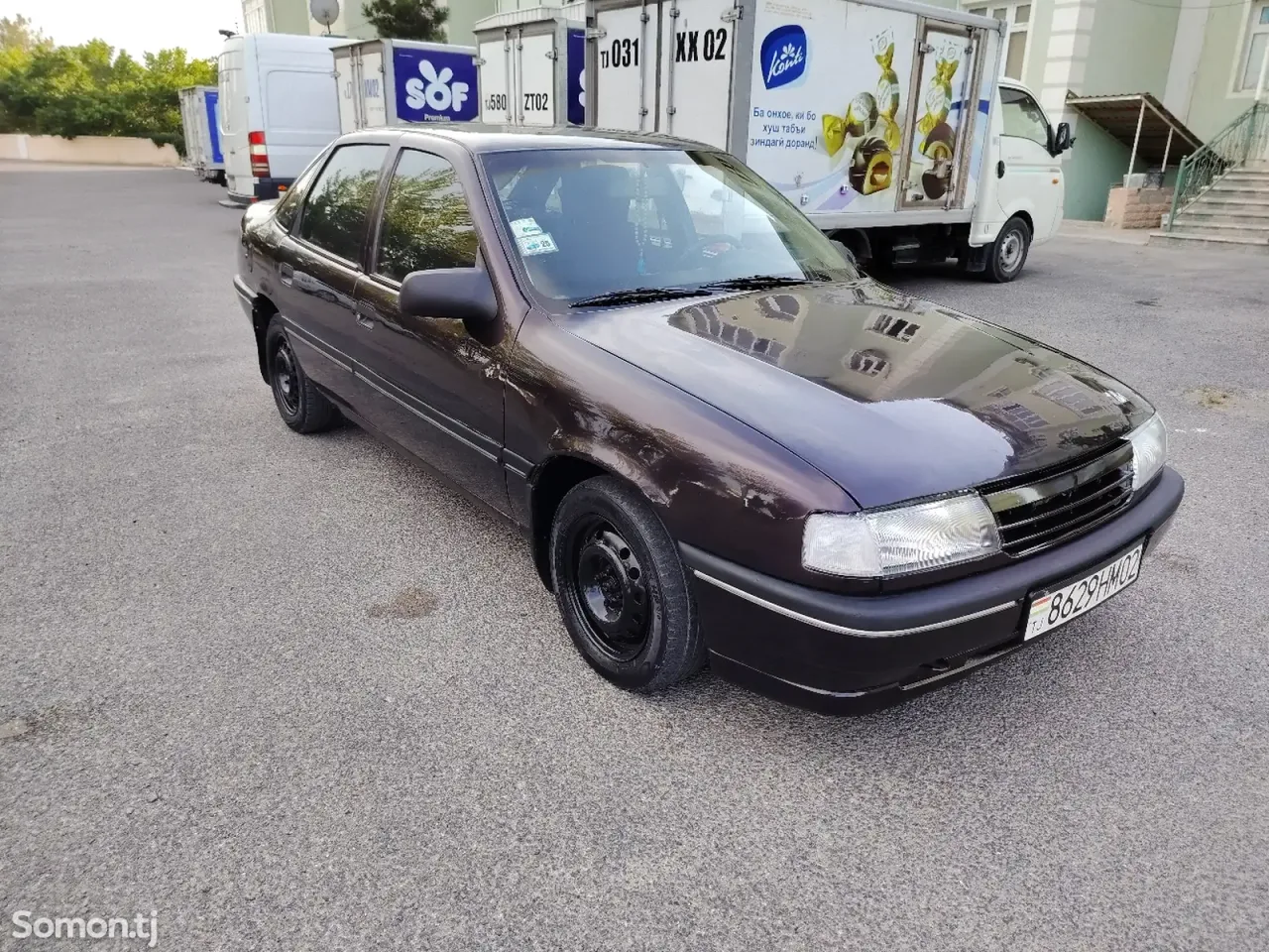 Opel Vectra A 1993 · 1.6 MT