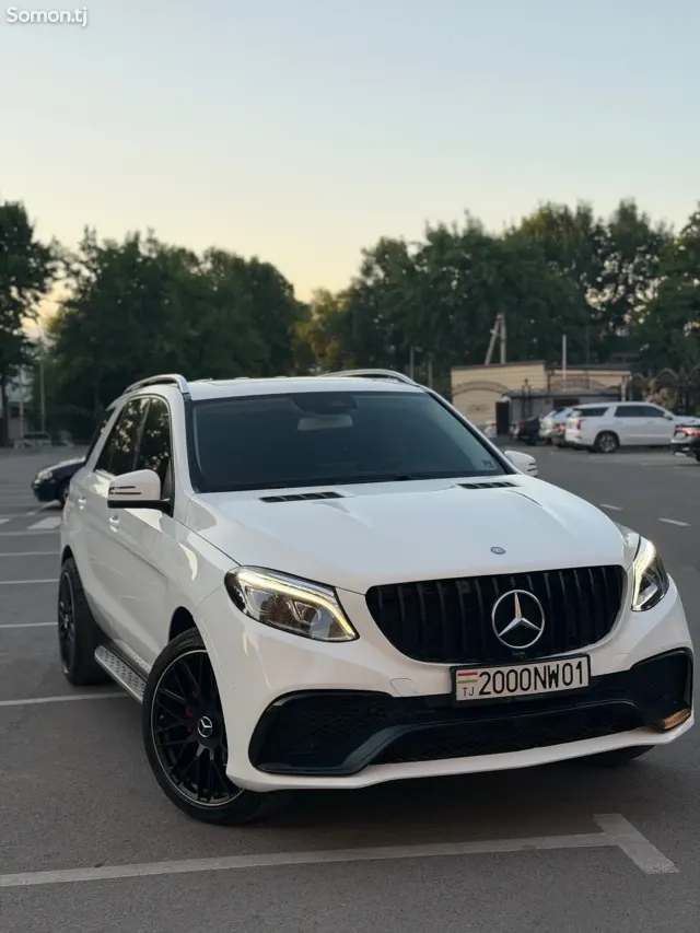 Mercedes-Benz GLE class 2017 · 3.5 AT