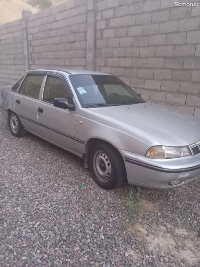 Daewoo Nexia 1995 · 1.5 MT