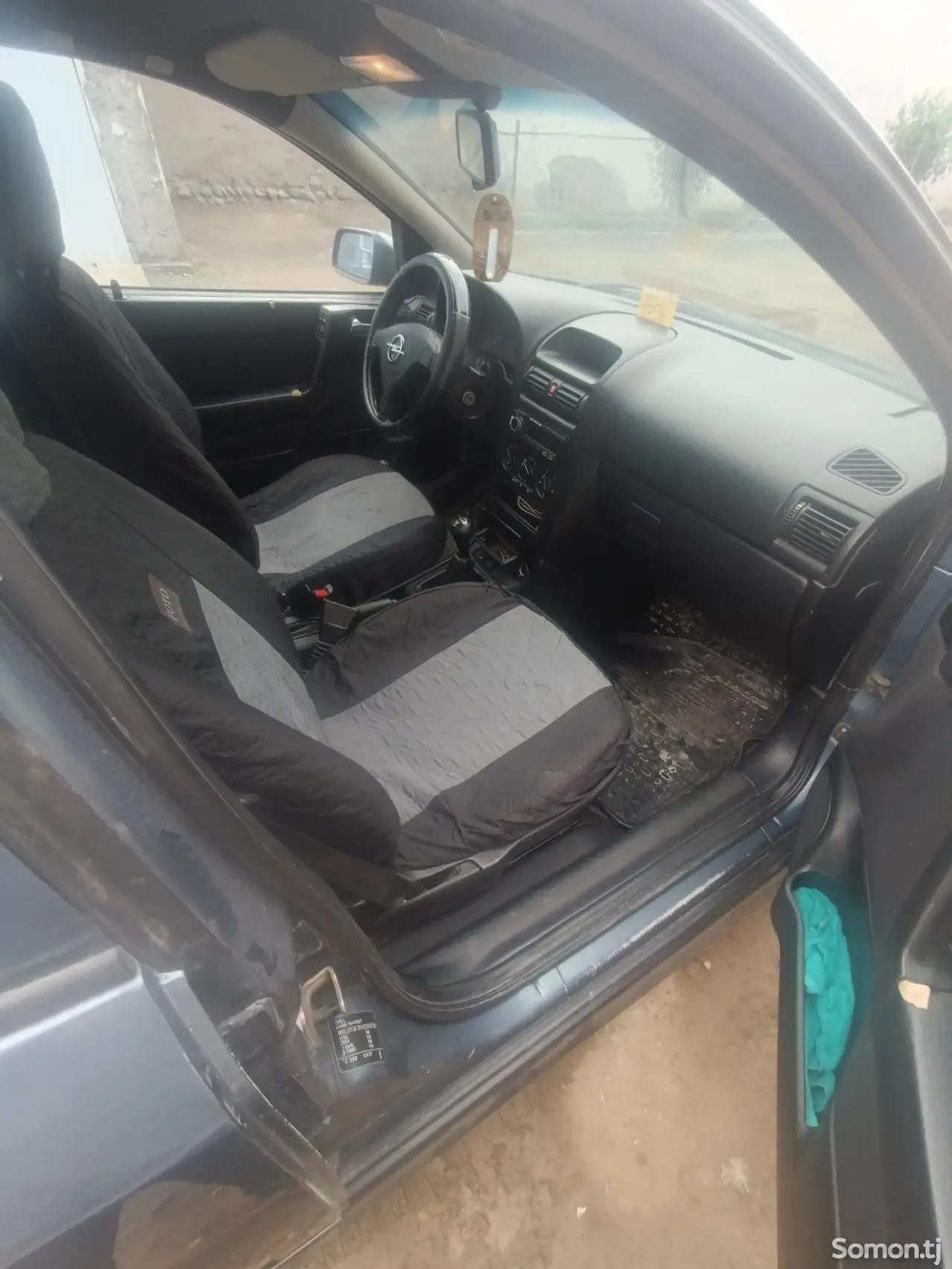 Opel Astra G 1999 · 1.8 MT