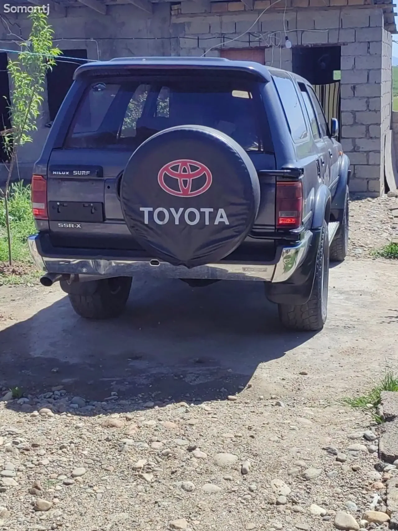 Toyota Hilux Surf 1992 · 2.5 MT