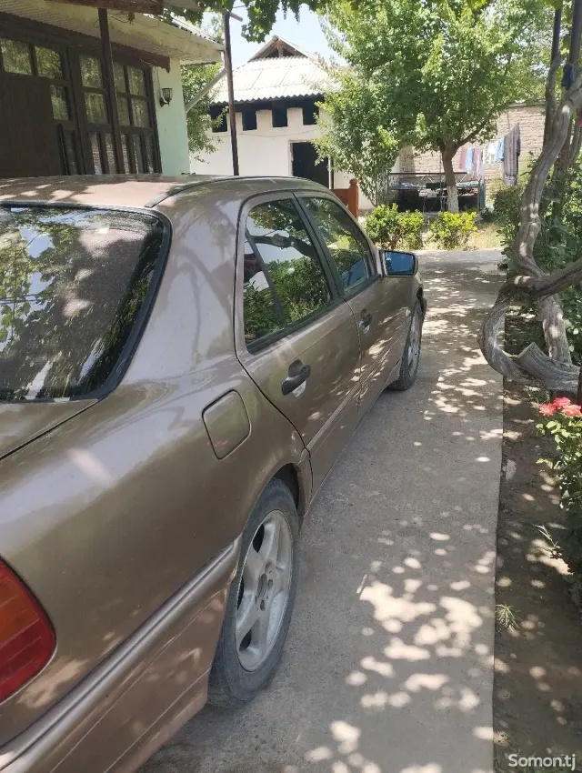 Mercedes-Benz C class 1994 · 1.8 MT