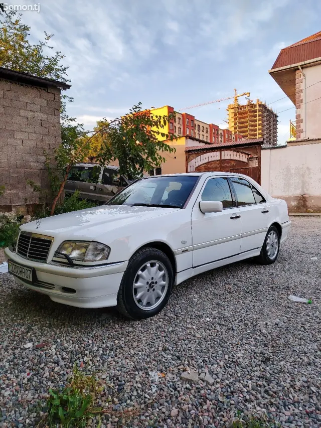 Mercedes-Benz C class 1998 · 2.8 AT