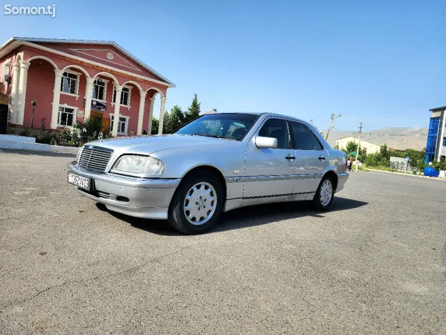 Mercedes-Benz C class 1999 · 2.0 AT