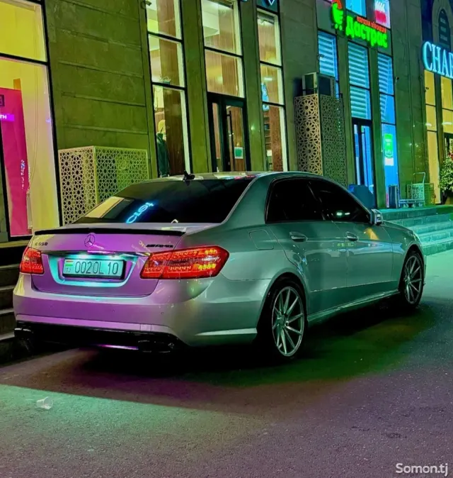 Mercedes-Benz E class 2012 · 3.5 AT